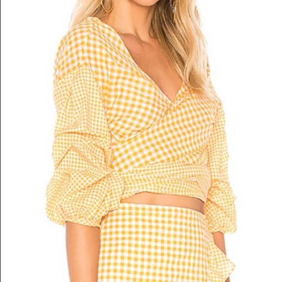 NWT LOVERS + FRIENDS CROPPED BOW BLOUSE - Picture 2 of 4